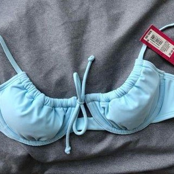 Light blue bikini - Picture 3 of 3